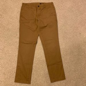 GAP Slim Fit 32x32 Khaki Pants